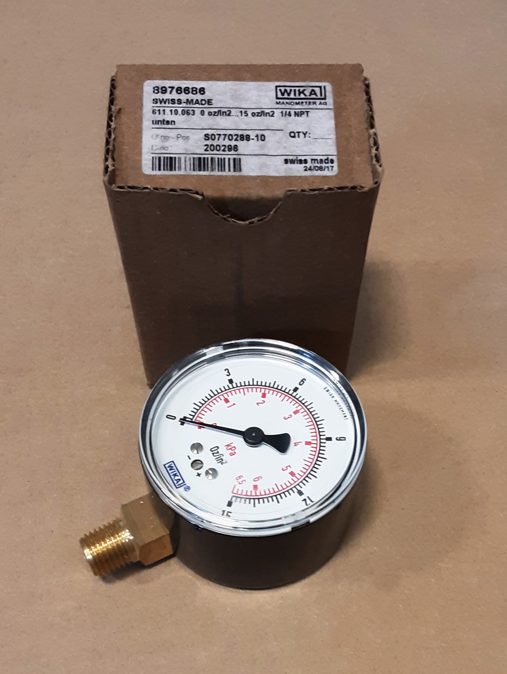 Lp Barometer LP GAUGE 2.5 DIAL 1/4″ LM 0/15 OZ/KPA - Control Tech
