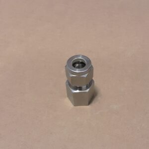 FEMALE CONNECTOR 3/8"TX1/4"FNPT SS
